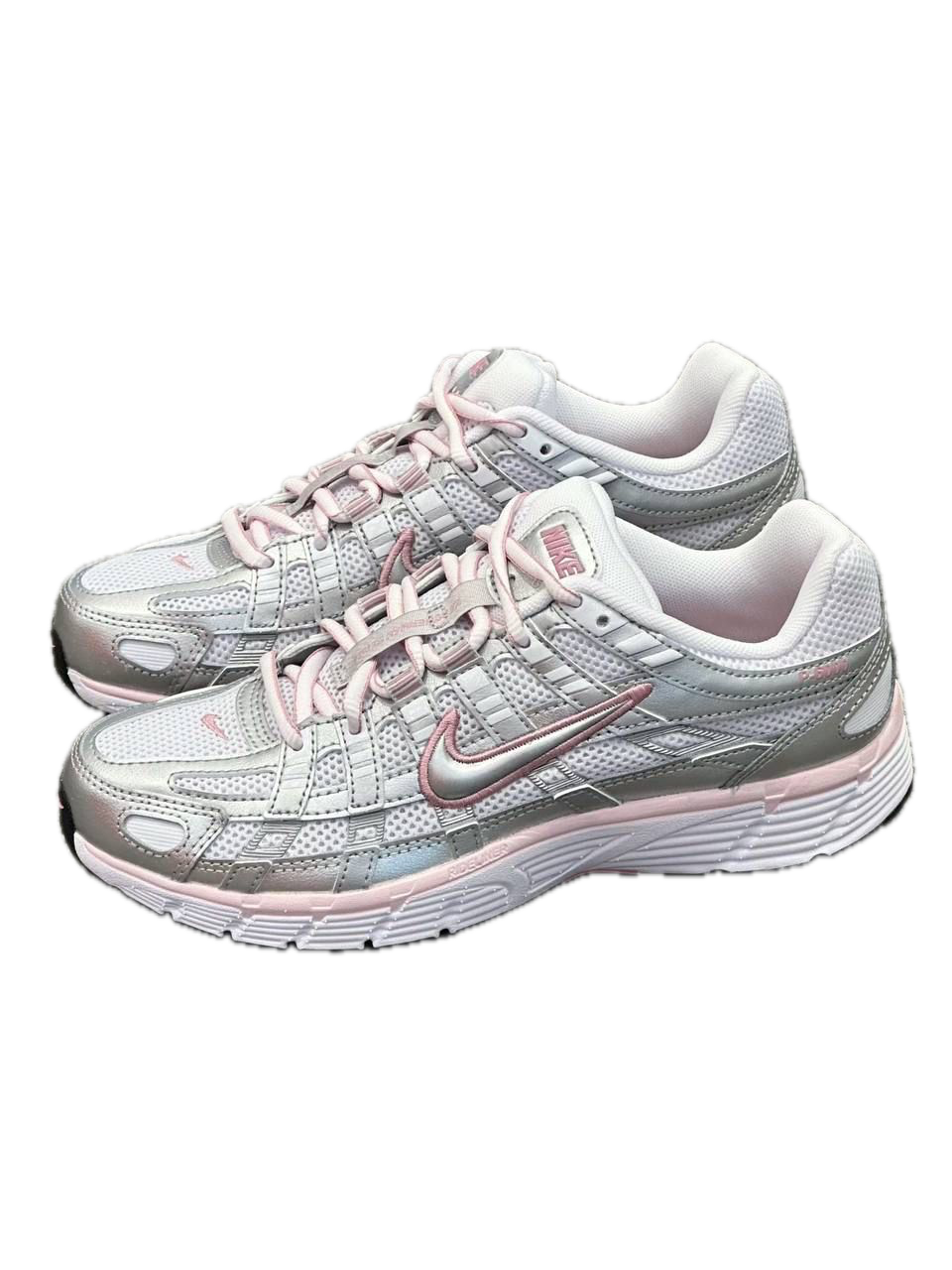 paire de NikeP6000